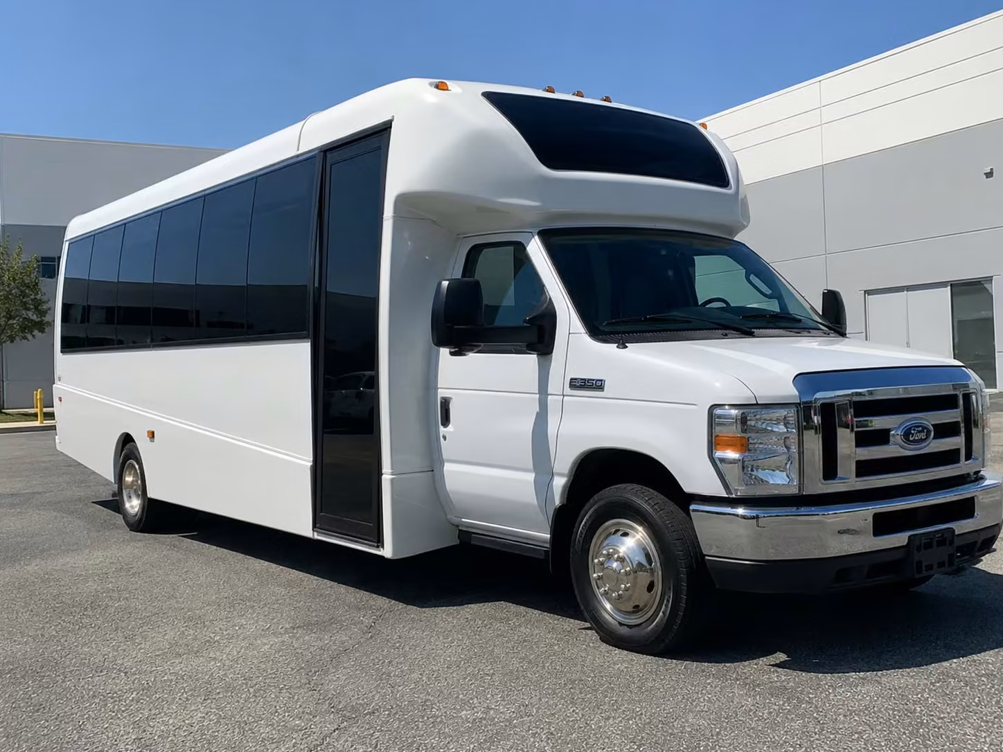 18 passenger minibus
