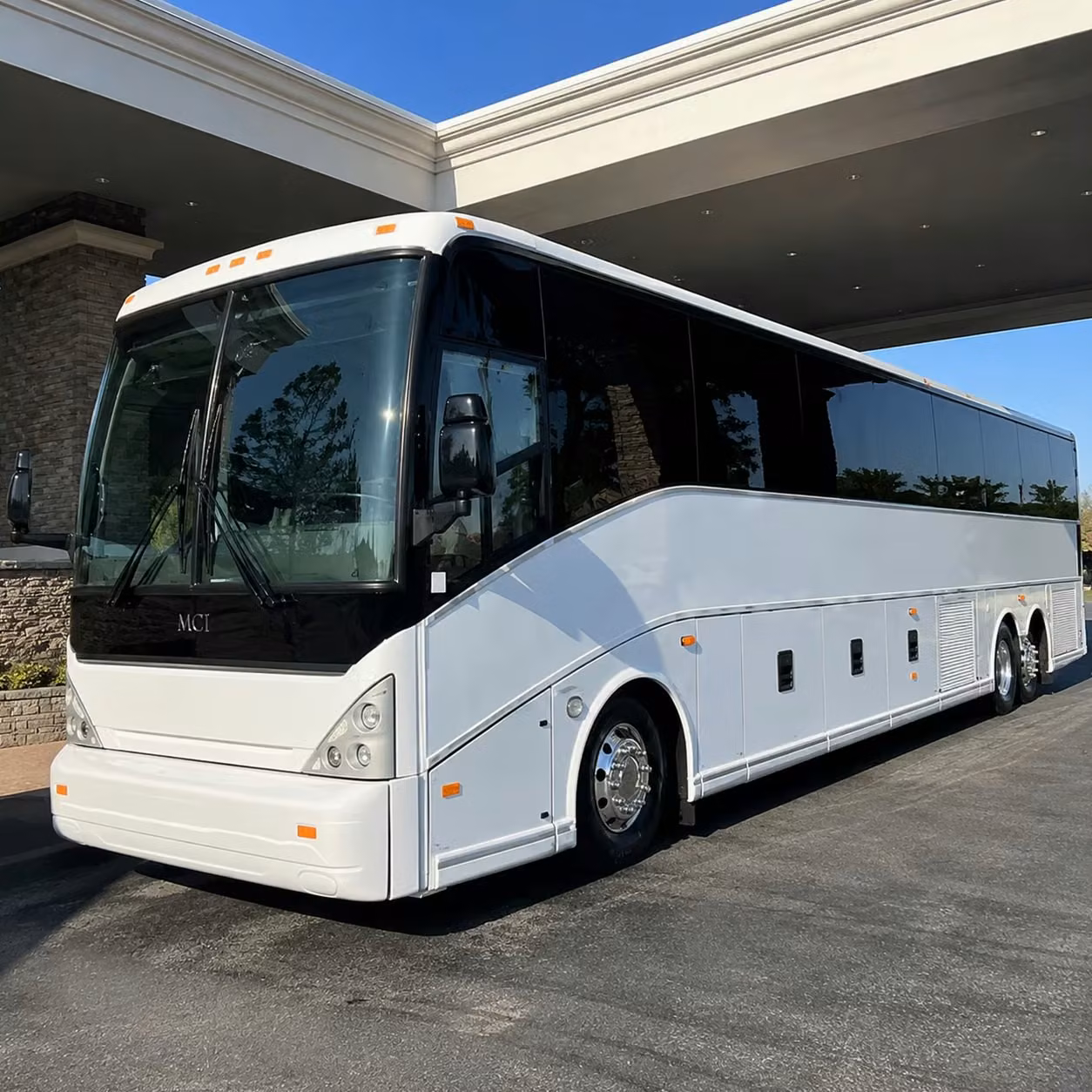 busrentalla com is ready to handle burbank long beach and ontario airport transfers too