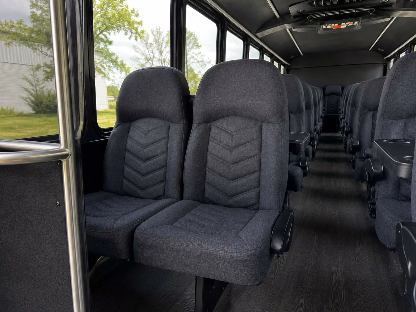 los angeles 15 passenger minibus rental