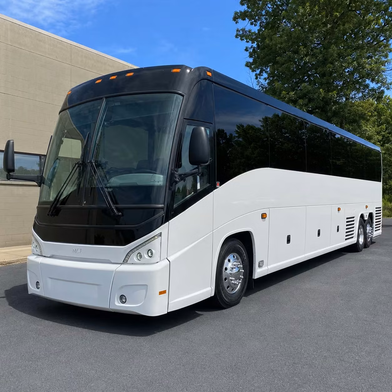 you can find and book long distance transportation in los angeles and any nearby city